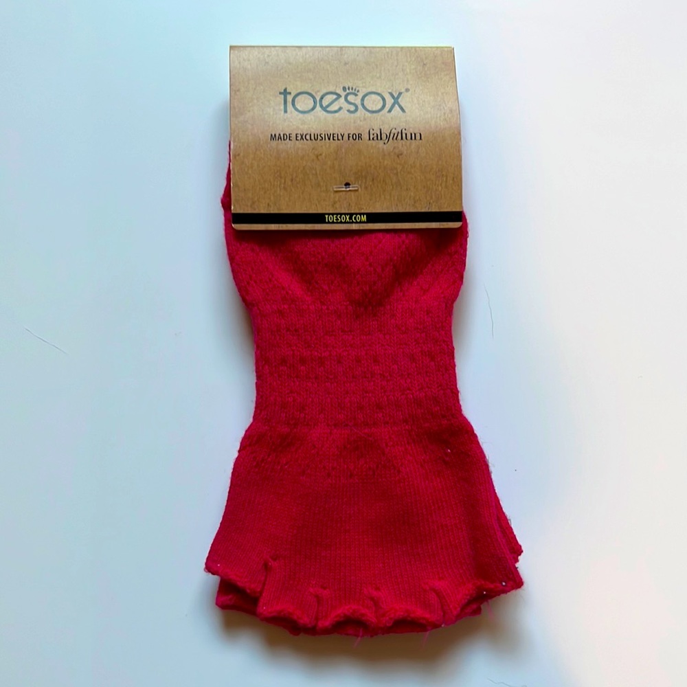 NWT  WOMENS -toesox socks